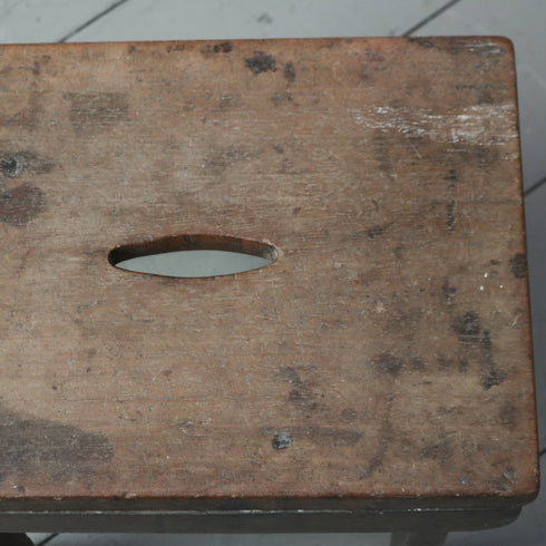 C275 ミルクスツール 木製 イギリス輸入家具 高さ26㎝ 幅34㎝ 奥行25㎝