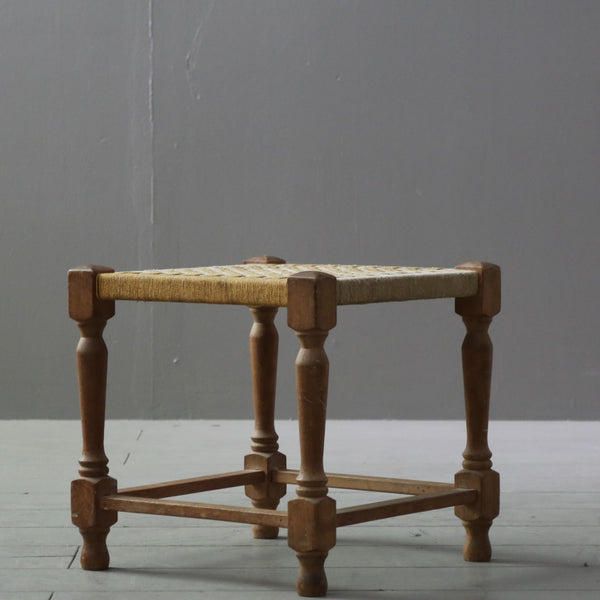 C278 フットスツール 木製 イギリス輸入家具 高さ29㎝ 幅30㎝ 奥行30㎝