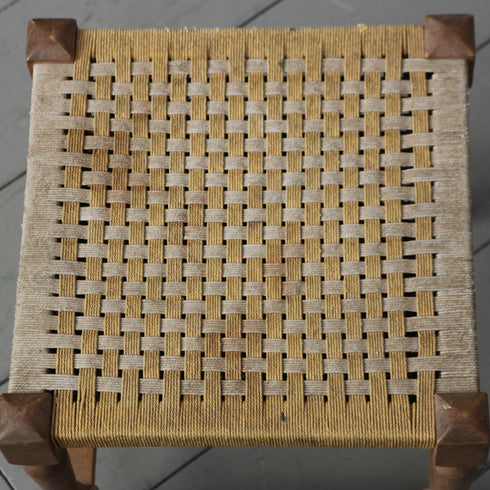 C278 フットスツール 木製 イギリス輸入家具 高さ29㎝ 幅30㎝ 奥行30㎝