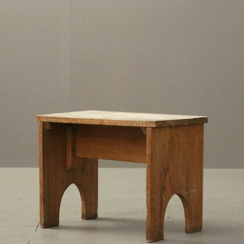 C289 ミルクスツール 木製 イギリス輸入家具 高さ29㎝ 幅38㎝ 奥行23㎝