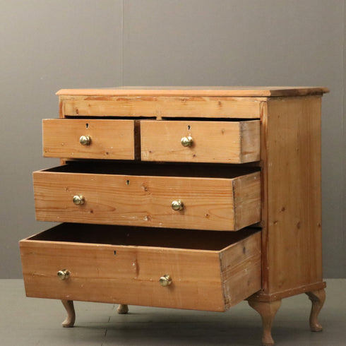 C290 チェスト 木製 イギリス輸入家具 高さ83㎝ 幅85㎝ 奥行43㎝