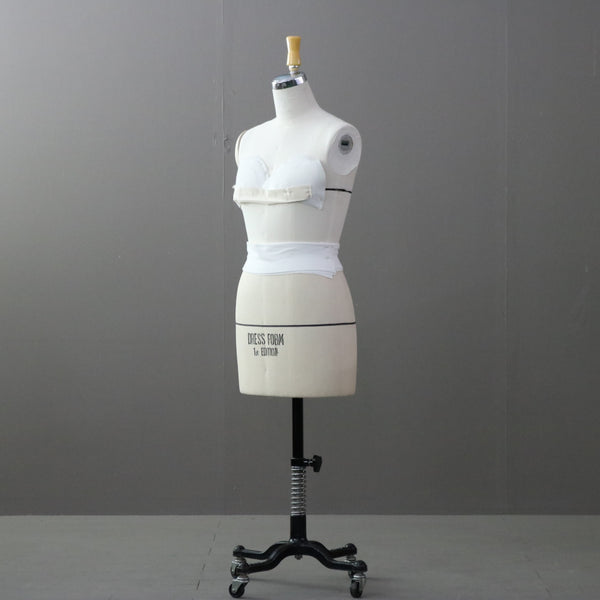 B314 トルソ 女性 什器 高さ144㎝ 幅37㎝ 奥行32㎝