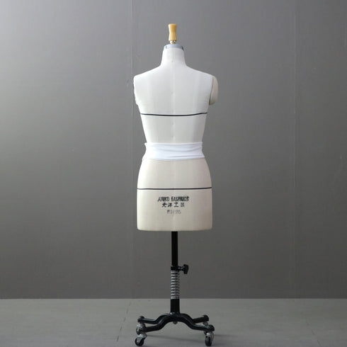 B314 トルソ 女性 什器 高さ144㎝ 幅37㎝ 奥行32㎝