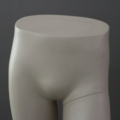 B316 脚マネキン 男性 什器 高さ113㎝ 幅36㎝ 奥行42㎝