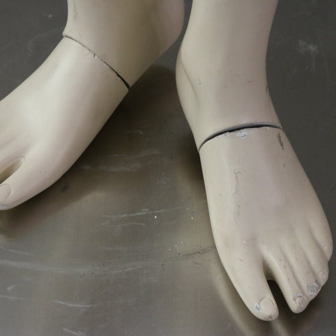 B317 脚マネキン 男性 什器 高さ113㎝ 幅36㎝ 奥行40㎝