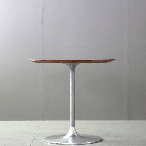 C321 丸テーブル レトロ 高さ70㎝ 幅75㎝ 奥行75㎝