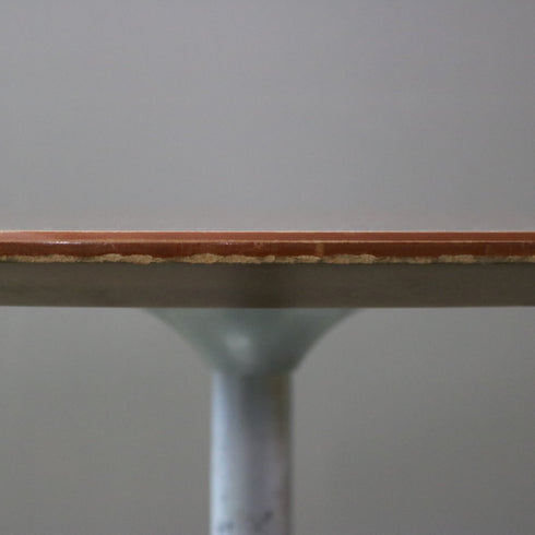 C321 丸テーブル レトロ 高さ70㎝ 幅75㎝ 奥行75㎝