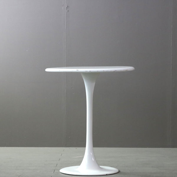 C324 ラウンドテーブル 白 什器 高さ71㎝ 直径61㎝