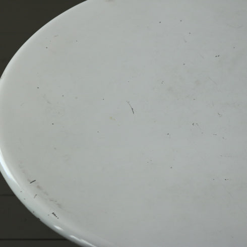 C324 ラウンドテーブル 白 什器 高さ71㎝ 直径61㎝