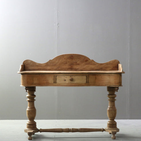 C332 アンティークデスク 木製 イギリス輸入家具 高さ86㎝ 幅108㎝ 奥行44㎝