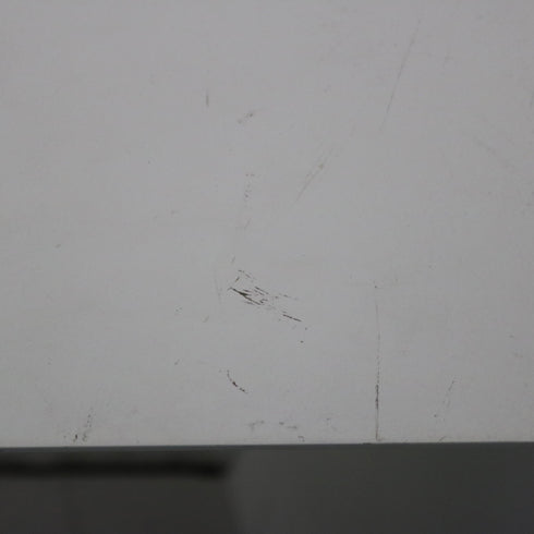 C356 スクエアテーブル 白 金属製 什器 高さ90㎝ 幅75㎝ 奥行75㎝