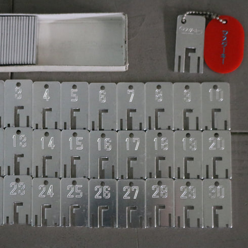 C370 スターキング 鍵付き傘立て30本 折り畳み式 金属製 高さ88㎝ 幅128㎝ 奥行27㎝