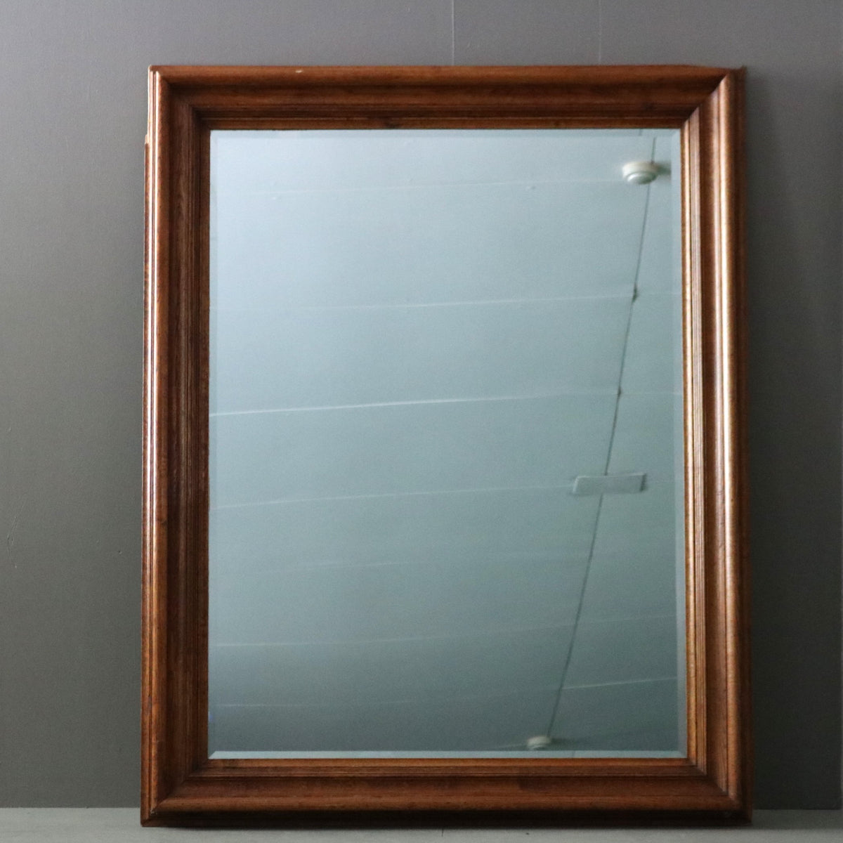 大きなアンティーク調　壁掛け式鏡　ブラウン　木製　大型　ビンテージ C383 壁掛け大型ミラー 木製 イギリス輸入家具 高さ147㎝ 幅115㎝ 奥行