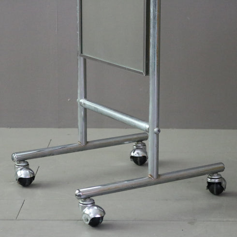 D145 スタンドミラー 片面 キャスター付き 金属製 什器 高さ153㎝ 幅39㎝ 奥行40㎝