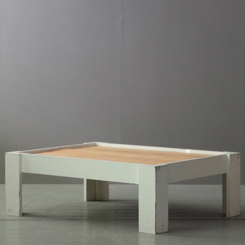 C354 ローテーブル 白 展示台 木製 什器 高さ40㎝ 幅120㎝ 奥行90㎝