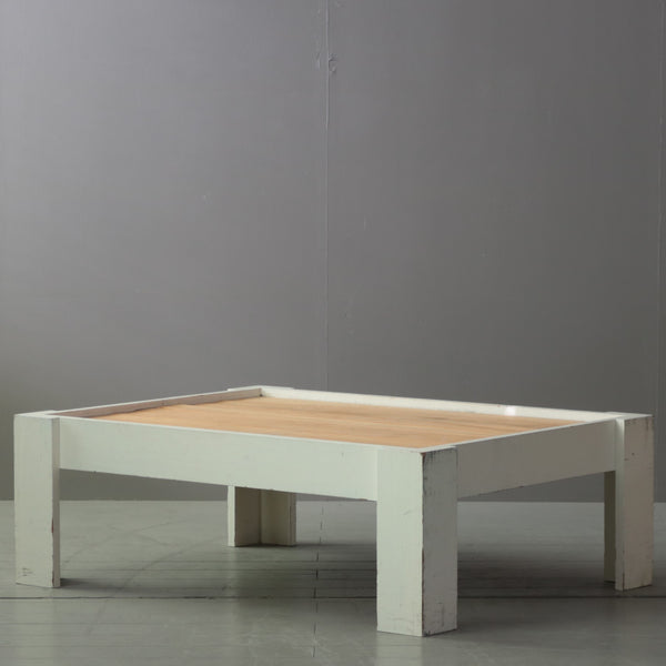 C354 ローテーブル 白 展示台 木製 什器 高さ40㎝ 幅120㎝ 奥行90㎝