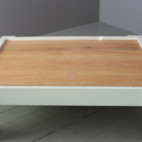 C354 ローテーブル 白 展示台 木製 什器 高さ40㎝ 幅120㎝ 奥行90㎝