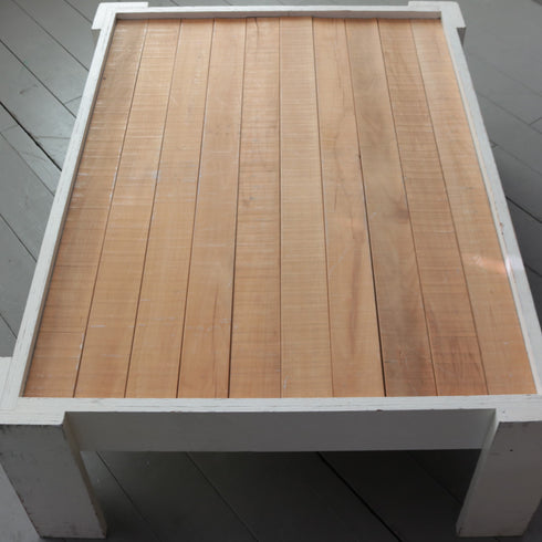 C354 ローテーブル 白 展示台 木製 什器 高さ40㎝ 幅120㎝ 奥行90㎝