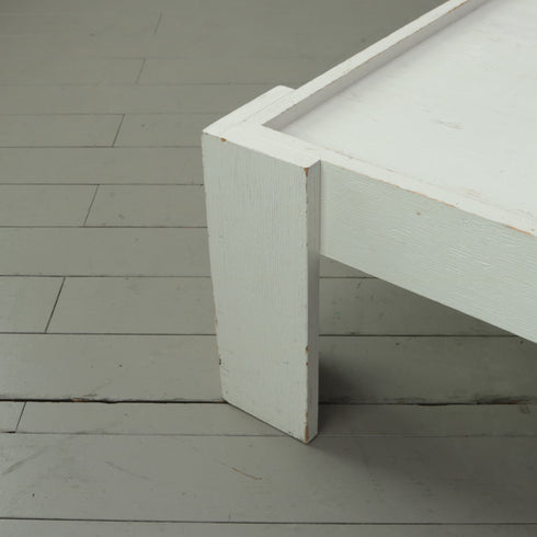 C352 ローテーブル 白 展示台 木製 什器 高さ40㎝ 幅90㎝ 奥行90㎝