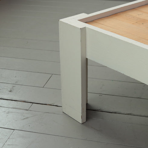 C351 ローテーブル 白 展示台 木製 什器 高さ40㎝ 幅90㎝ 奥行90㎝