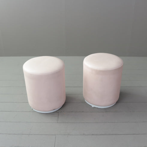 ピンクスツール 2個SET 合皮 什器 高さ42㎝ 幅36㎝ 奥行36㎝ 【配送ランクA】【C404】