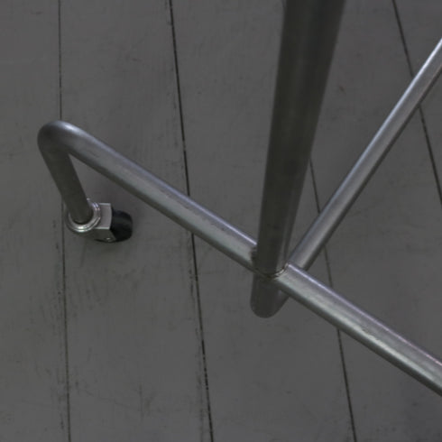 A68 ハンガーラック キャスター付き 金属製 什器 高さ138㎝ 幅120㎝ 奥行46㎝