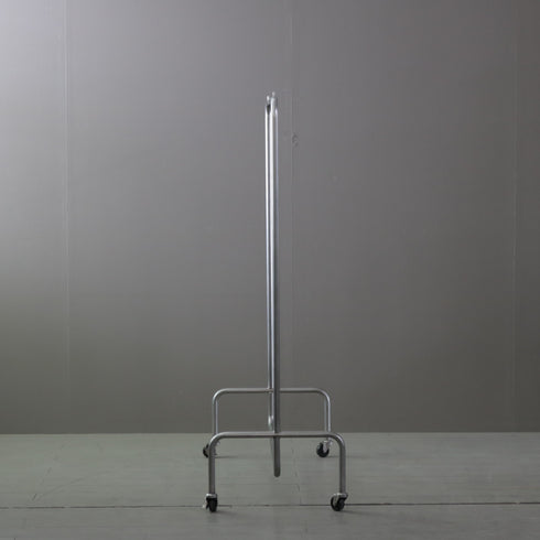 A68 ハンガーラック キャスター付き 金属製 什器 高さ138㎝ 幅120㎝ 奥行46㎝