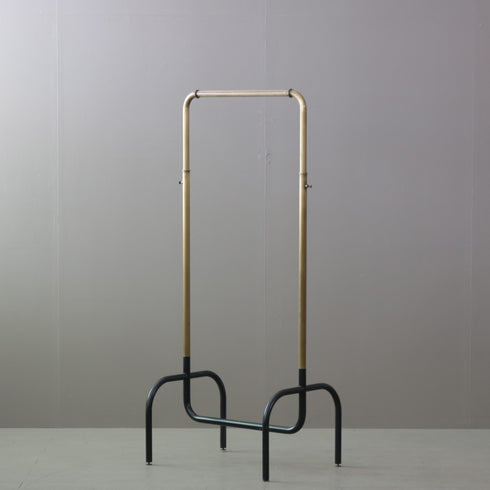 A415 ハンガーラック 金属製 伸縮 什器 高さ147㎝ 幅66㎝ 奥行47㎝