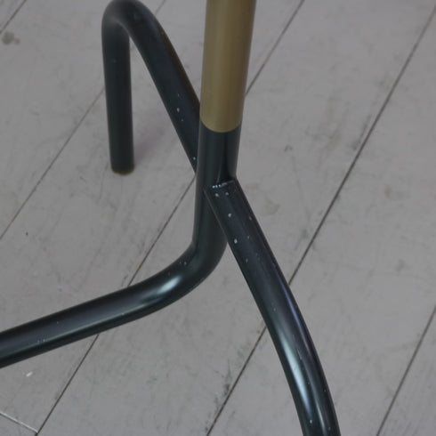 A415 ハンガーラック 金属製 伸縮 什器 高さ147㎝ 幅66㎝ 奥行47㎝