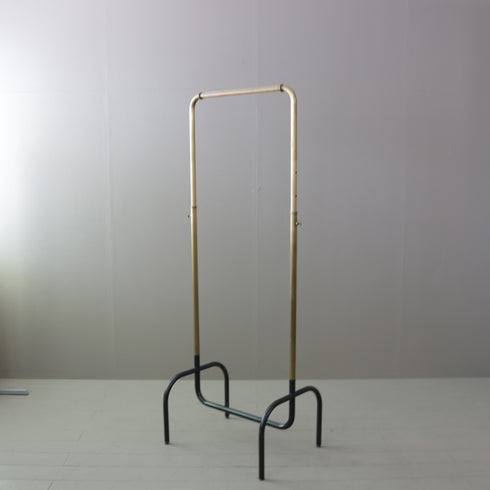 A415 ハンガーラック 金属製 伸縮 什器 高さ147㎝ 幅66㎝ 奥行47㎝