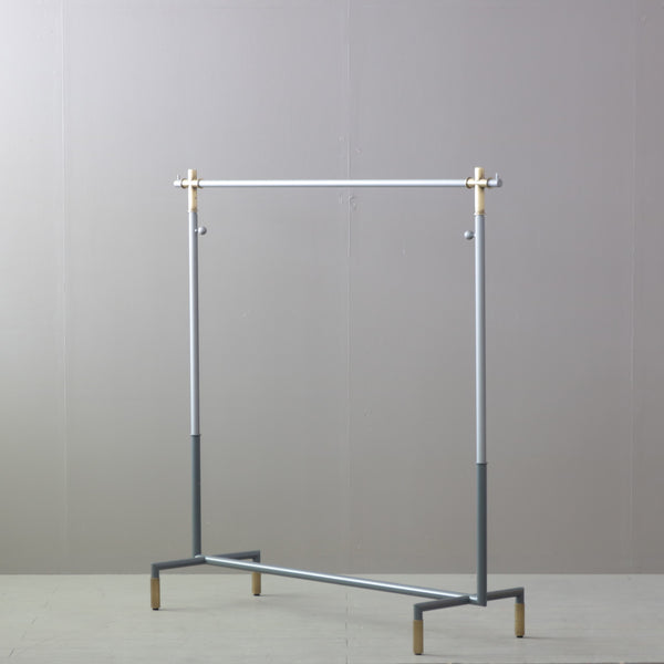 A418 ハンガーラック 金属製 伸縮 什器 高さ131㎝ 幅135㎝ 奥行43㎝