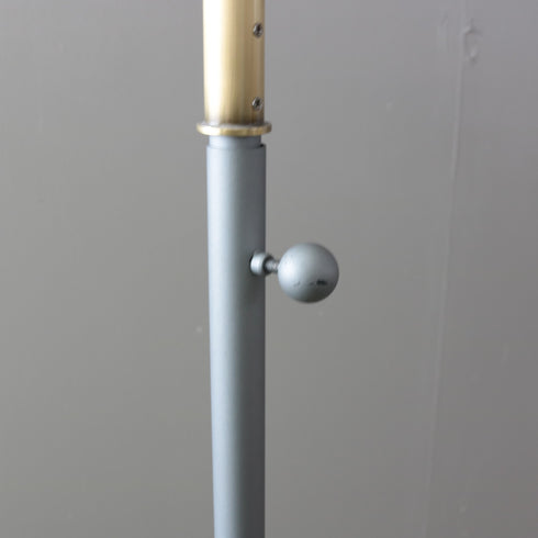 A421 ハンガーラック 金属製 伸縮 什器 高さ131㎝ 幅105㎝ 奥行き43㎝