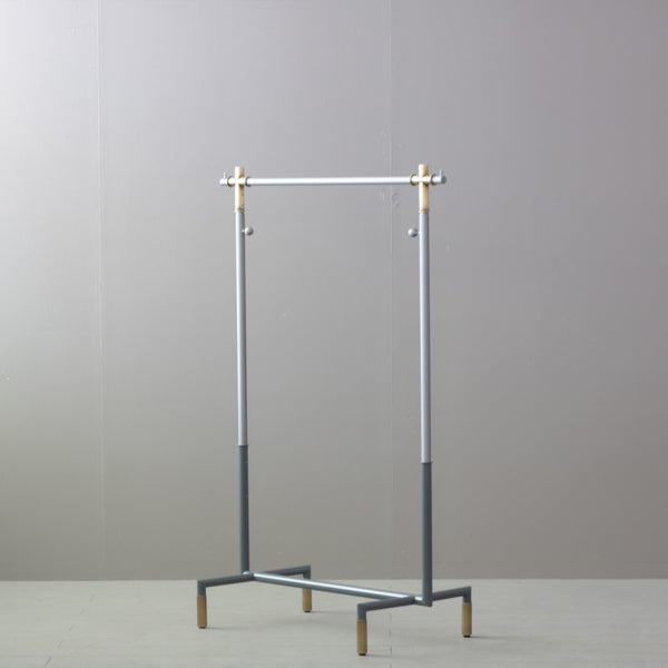 A422 ハンガーラック 金属製 伸縮 高さ131㎝ 幅90㎝ 奥行き43㎝