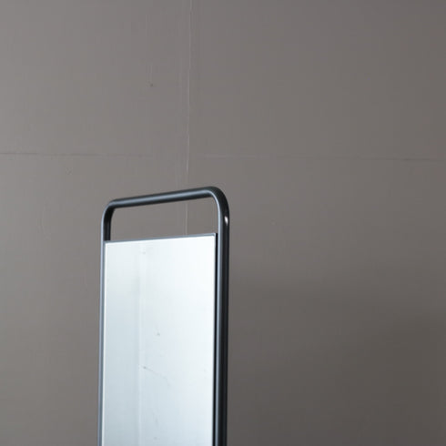 D439 スタンドミラー 片面 キャスター付き 金属製 高さ170㎝ 幅44㎝ 奥行49㎝