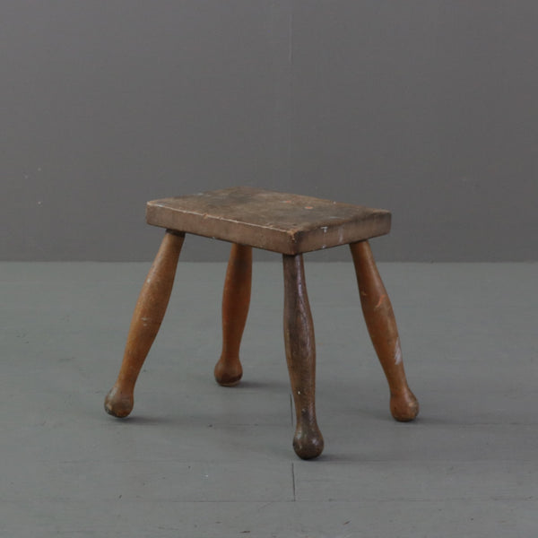 C445 スツール 木製 イギリス輸入家具 高さ26㎝ 幅30㎝ 奥行24㎝