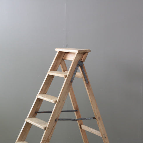 C447 ラダー 木製 輸入家具 高さ121㎝ 幅45㎝ 奥行109㎝