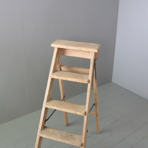 C447 ラダー 木製 輸入家具 高さ121㎝ 幅45㎝ 奥行109㎝