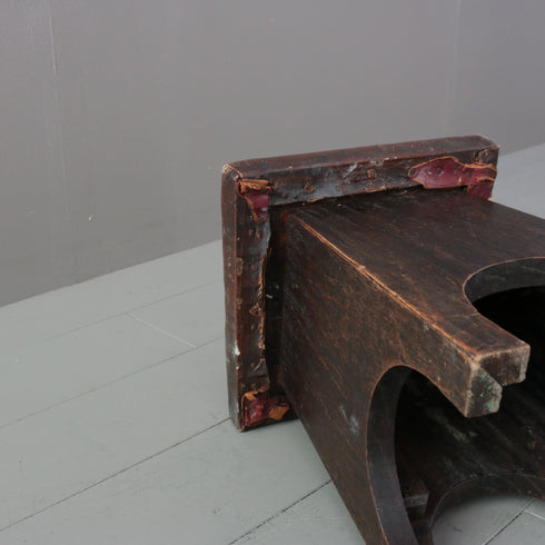 C452 革スツール 木製 イギリス輸入家具 高さ34㎝ 幅27㎝ 奥行27㎝