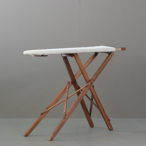 C455 折り畳み式アイロン台 木製 イギリス輸入家具 高さ78㎝ 幅115㎝ 奥行35㎝