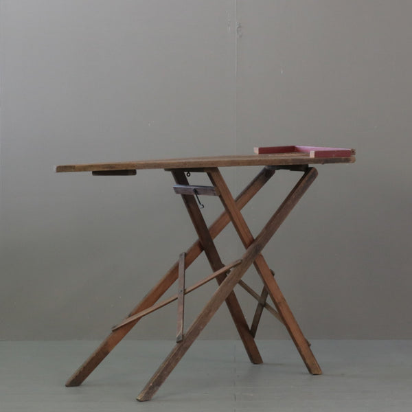 C456 折り畳み式アイロン台 木製 イギリス輸入家具 高さ79㎝幅121㎝奥行42㎝
