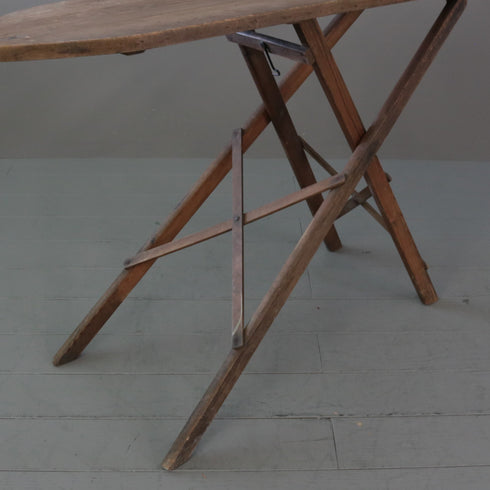 C456 折り畳み式アイロン台 木製 イギリス輸入家具 高さ79㎝幅121㎝奥行42㎝