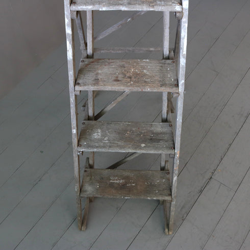 C457 ステップラダー 木製 輸入家具 高さ118㎝ 幅47㎝ 奥行き83㎝