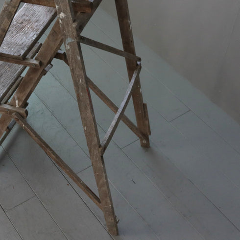 C457 ステップラダー 木製 輸入家具 高さ118㎝ 幅47㎝ 奥行き83㎝