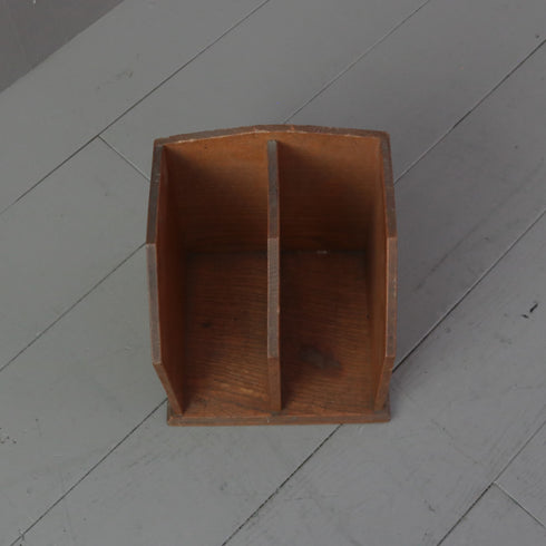C476 ブックスタンド 木製 イギリス輸入家具 高さ21㎝ 幅21㎝ 奥行19㎝
