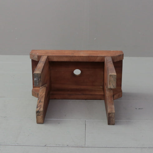 C478 スツール 卓上展示台 木製 輸入家具 高さ25㎝ 幅30㎝ 奥行15㎝