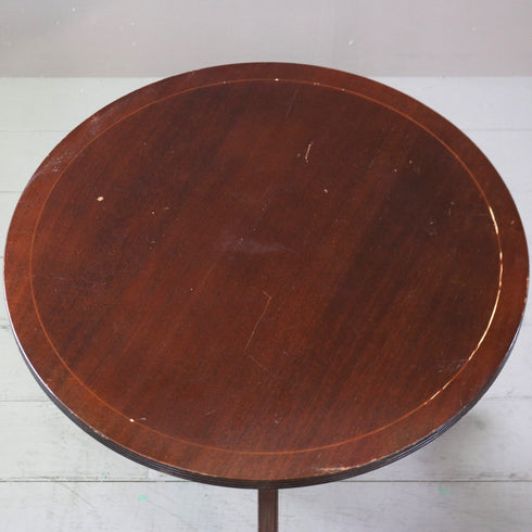 C483 サイドテーブル 木製 キャスター付き 輸入家具 高さ60㎝ 幅61㎝ 奥行61㎝