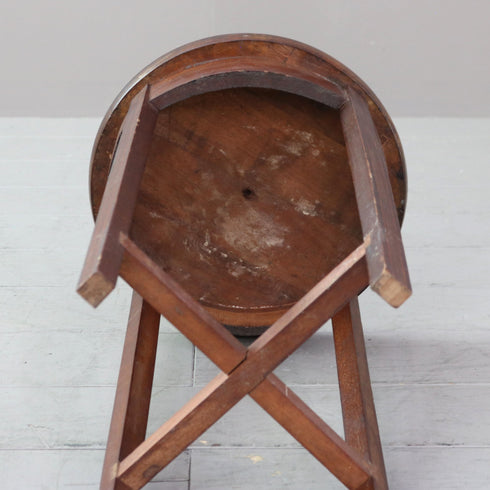 C488 スツール型サイドテーブル 木製 輸入家具 高さ49㎝ 幅31㎝ 奥行31㎝