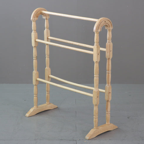 C489 ペニーワイズ タオルハンガー 木製 イギリス輸入家具 高さ78㎝ 幅63㎝ 奥行30㎝