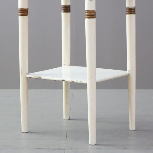 C491 白サイドテーブル 木製 輸入家具 高さ73㎝ 幅44㎝ 奥行36㎝