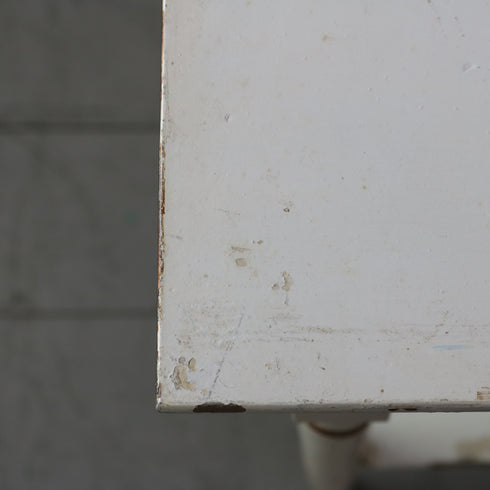 C491 白サイドテーブル 木製 輸入家具 高さ73㎝ 幅44㎝ 奥行36㎝